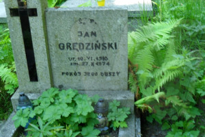 Nagrobek Jan Grędziński.Cmentarz Kom.w Jeleniej Górze