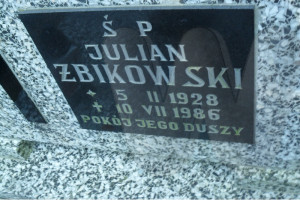 Nagrobek Julian Żbikowski,Cmentarz Komunalny w Jeleniej Górze